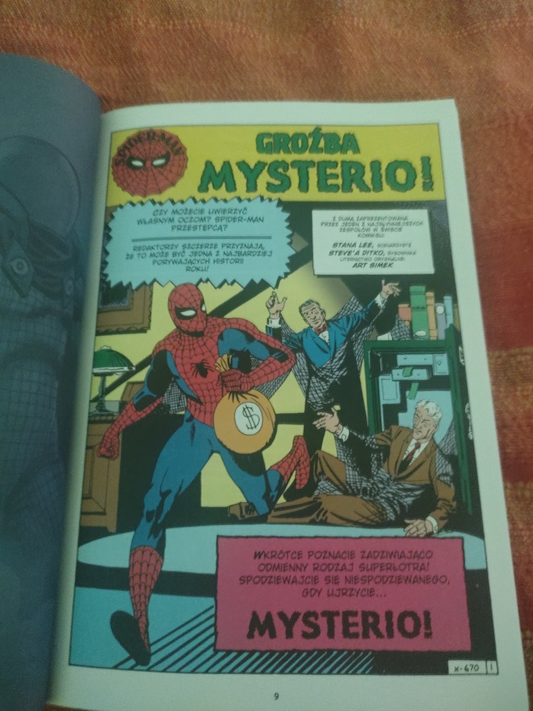 Spider-Man kontra Mysterio - przykładowe strony